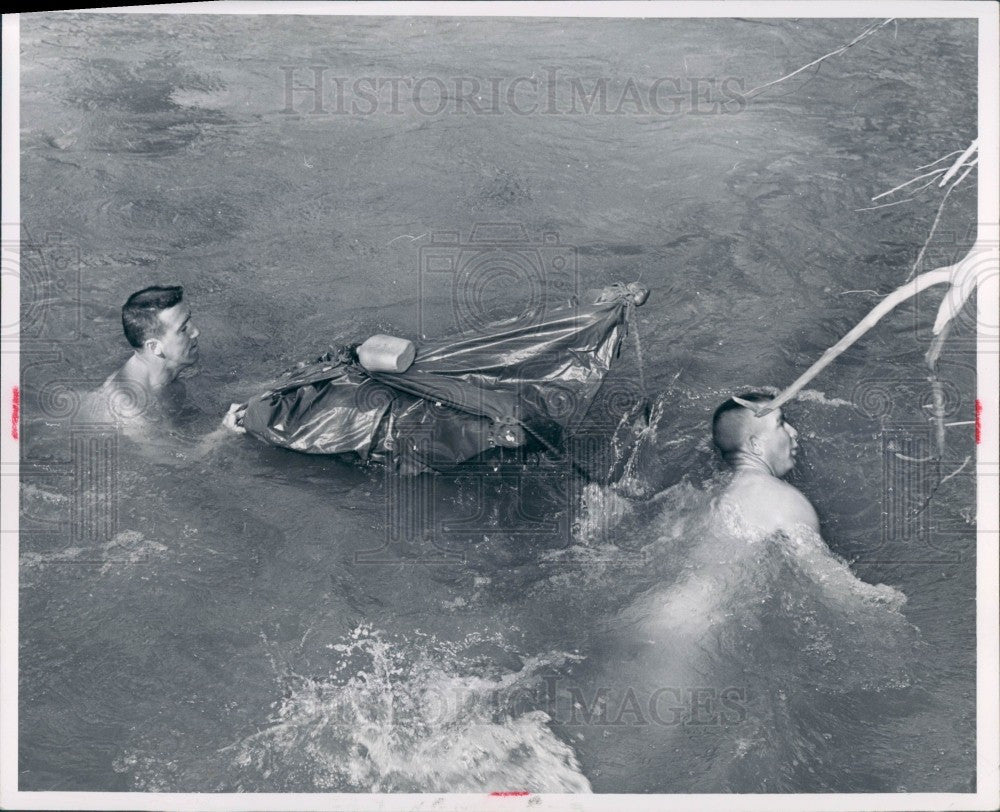 1959 Army Make Do Raft Press Photo - Historic Images