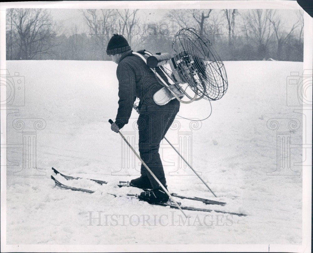 1970 Ronald Steeg Ski Bee Press Photo - Historic Images