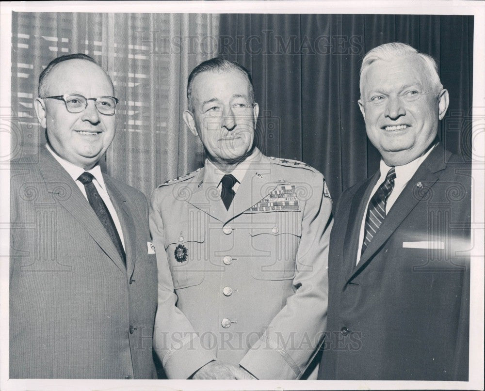 1959 Detroit Mayor Miriani Edison CEO Press Photo - Historic Images