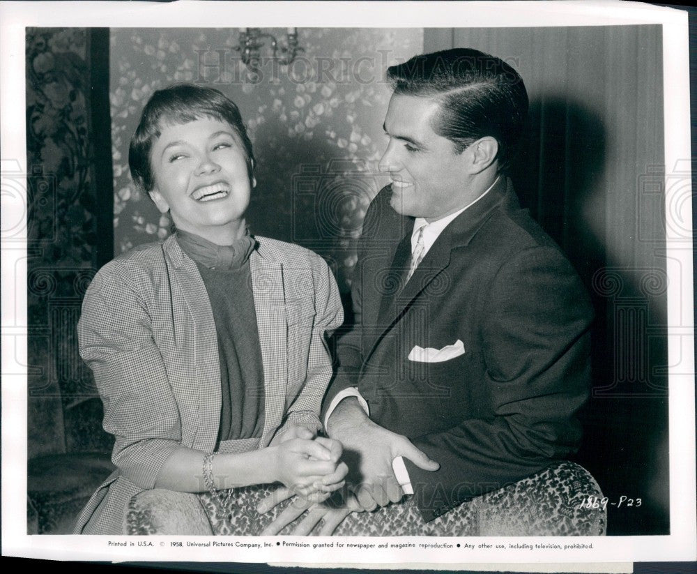 1958 Actors Lilo Pulver &amp; John Gavin Press Photo - Historic Images