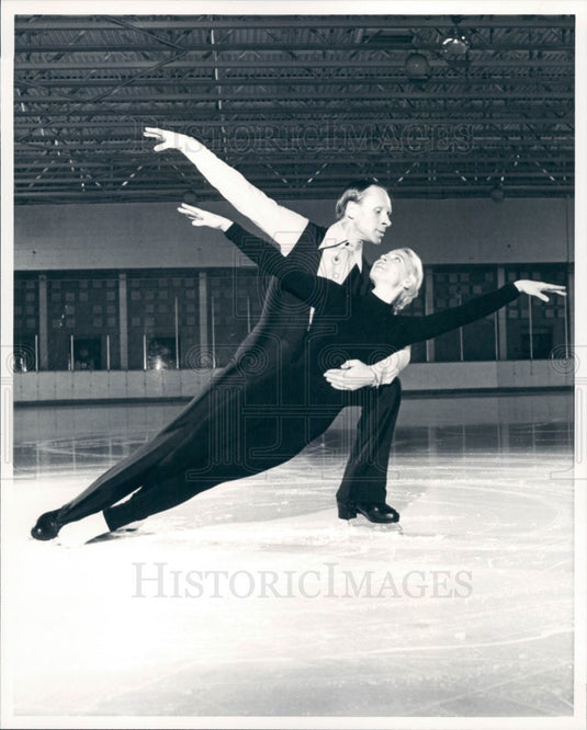 Undated Russian Skaters Oleg & Ludmila Protopopov Photo - Historic Images