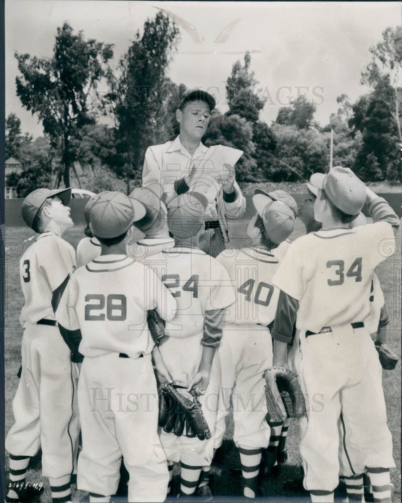 1957 Actor Tom Ewell Press Photo - Historic Images