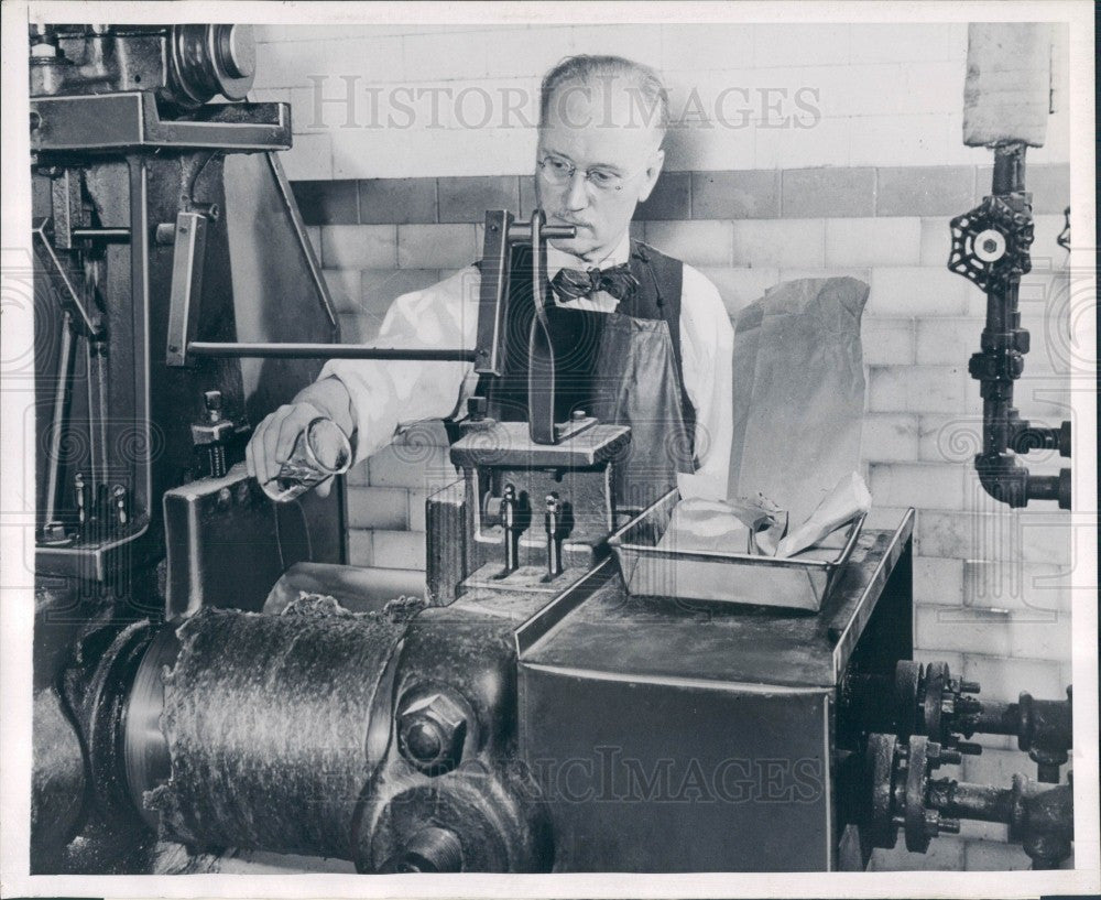 1943 US Rubber Company Press Photo - Historic Images