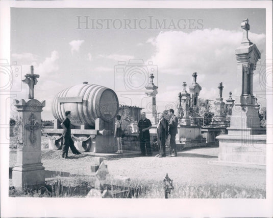 1950 France Chaberneau Vat-Shaped Vault Press Photo - Historic Images