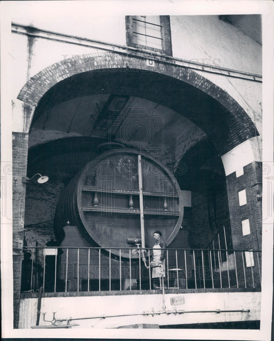1948 France Champagne Making Press Photo - Historic Images
