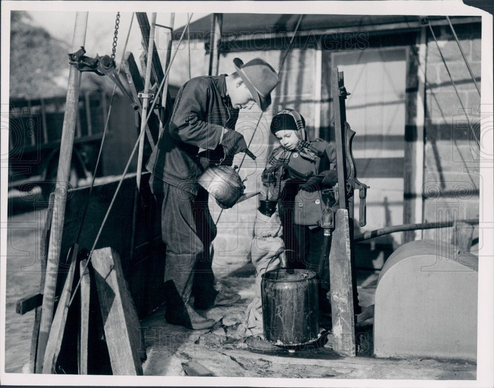 1938 Michigan Farm Well Press Photo - Historic Images