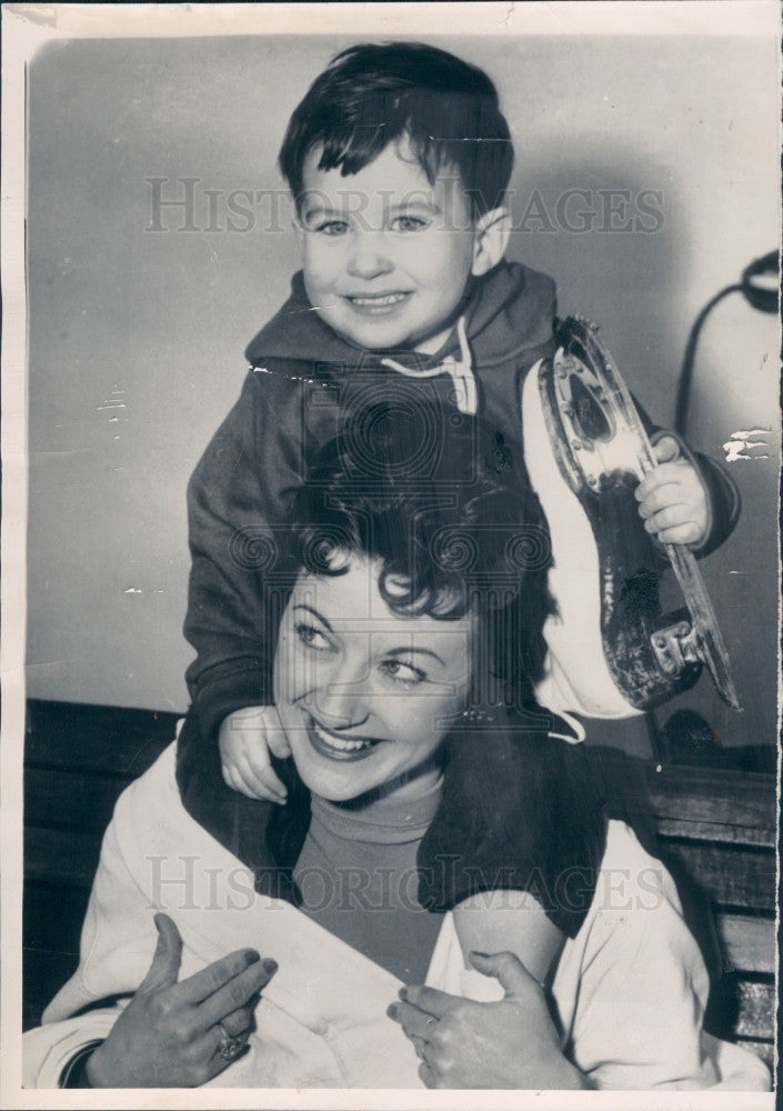 1959 Detroit, MI Ice Skater Alice Quessy Press Photo - Historic Images