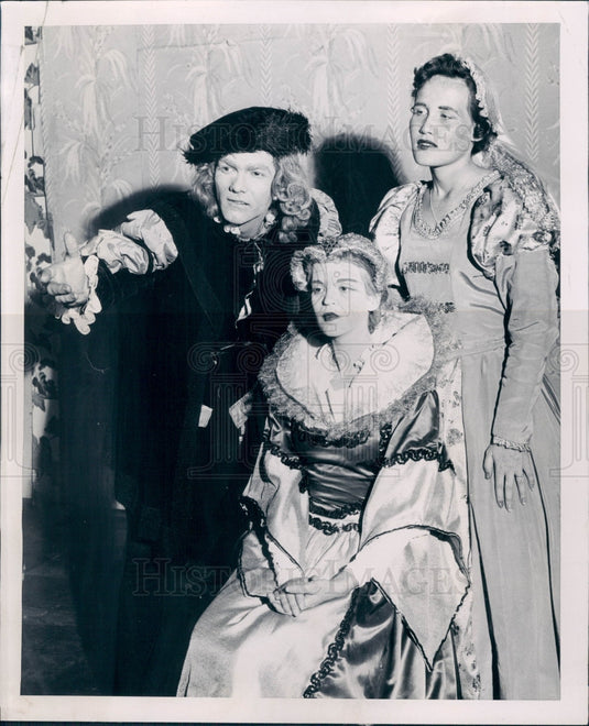 1957 Patrick McNally Mary Quinn Mary Shea Press Photo - Historic Images