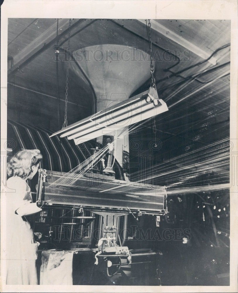 1947 Hafner Textile Loom Press Photo - Historic Images