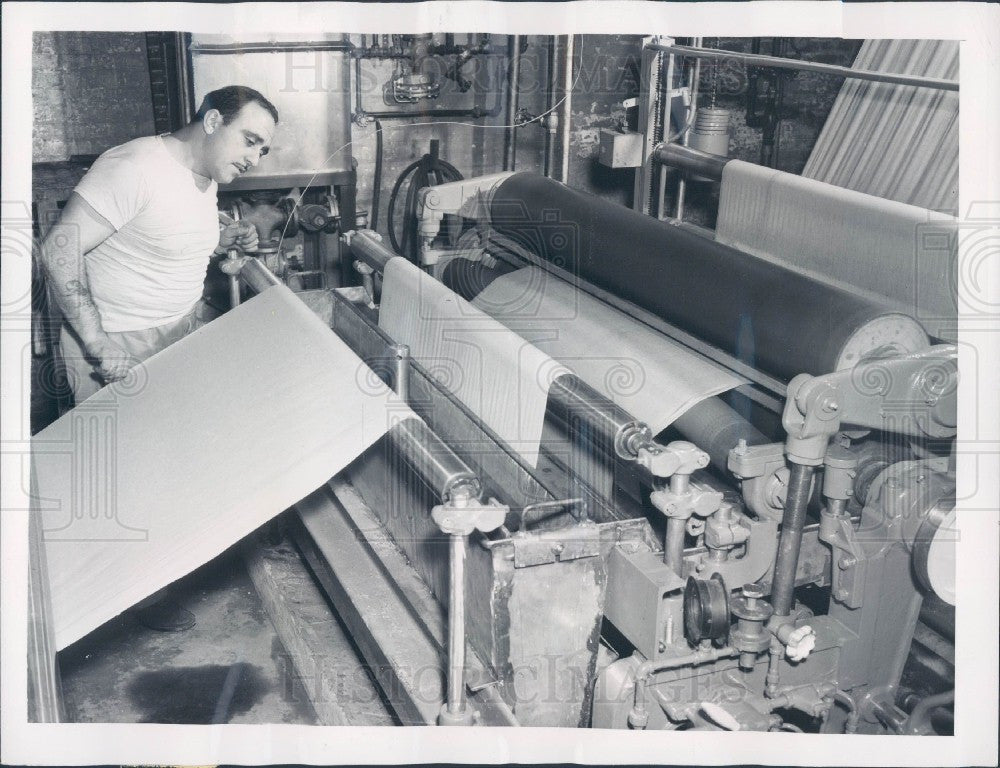 1949 Vat-Craft Corp Dyeing Fabric Press Photo - Historic Images