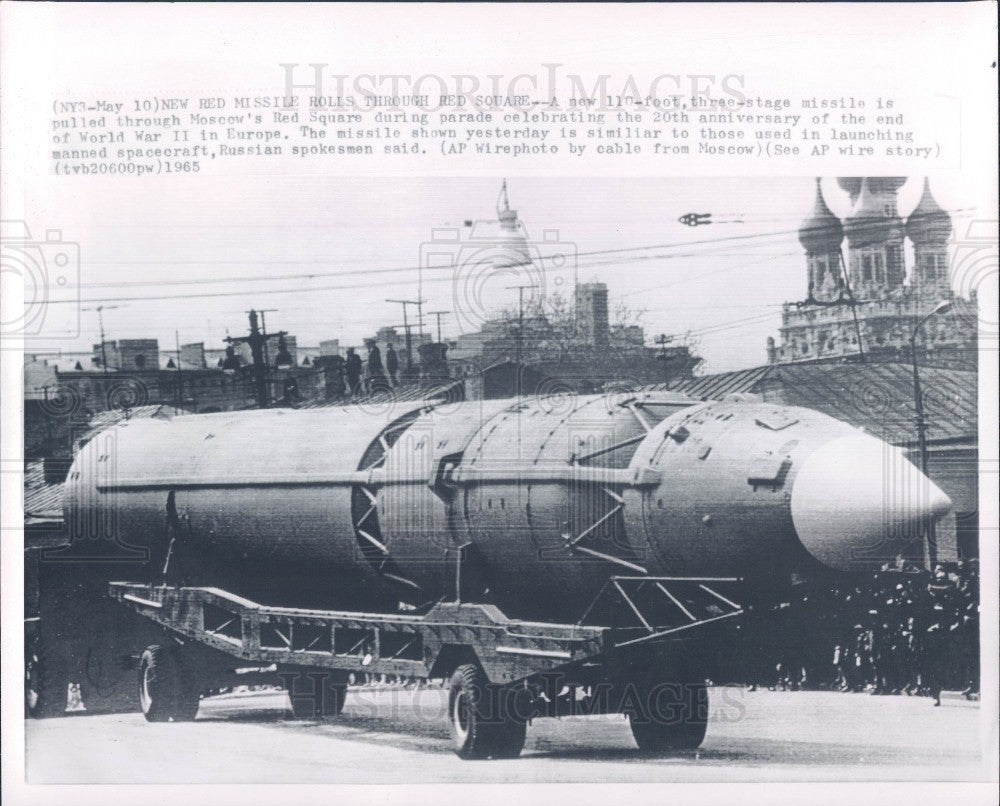 1965 Moscow&#39;s Red Square Missiles Press Photo - Historic Images