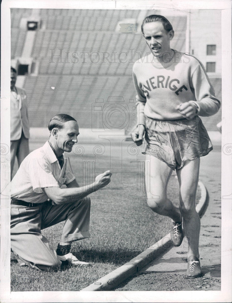 1943 Sweedish Runner Gunder Haegg Press Photo - Historic Images