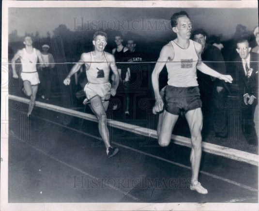 1943 Sweedish Runner Gunder Haegg Press Photo - Historic Images
