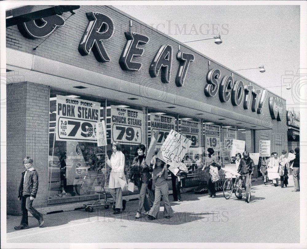 1973 Meat Picket Farmington Michigan Press Photo - Historic Images