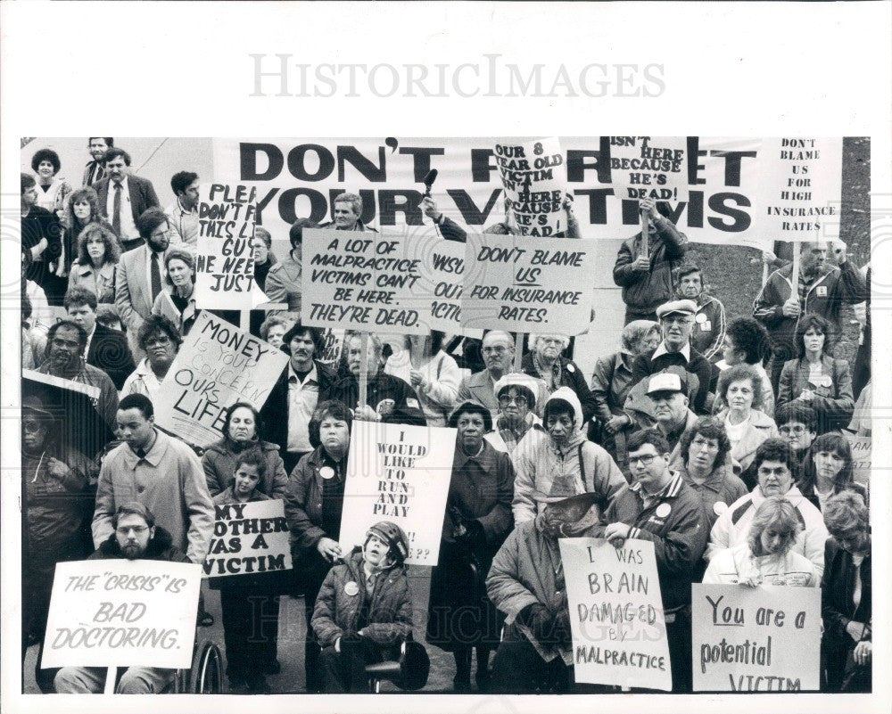 1985 Picketing Lansing Michigan Press Photo - Historic Images