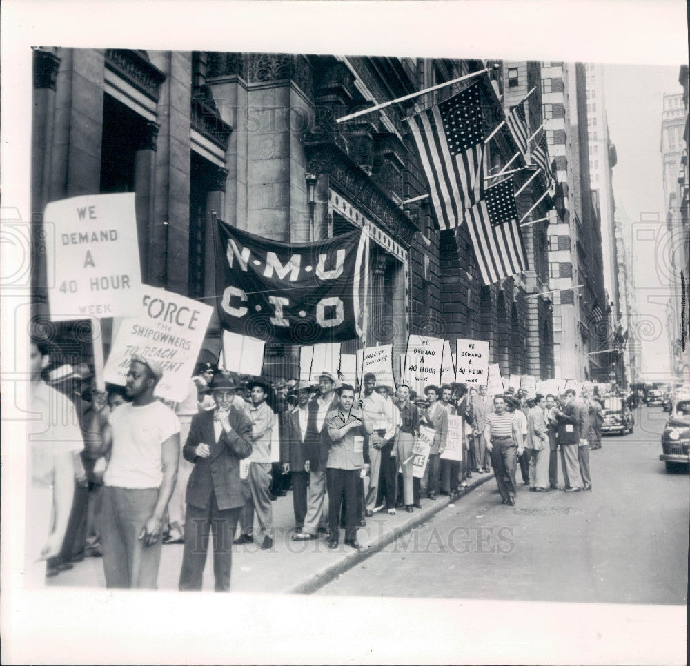 1948 National Maritime Union Pickets New York Photo - Historic Images