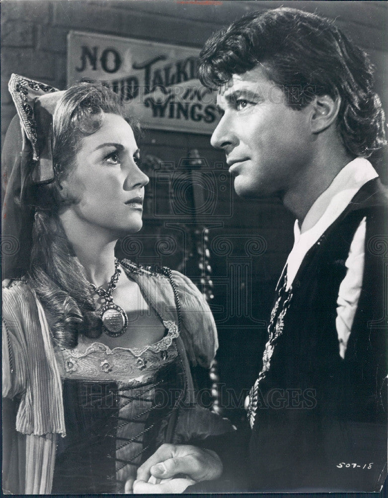 1961 Actors Efrem Zimbalist Jr &amp; Donna Drew Press Photo - Historic Images