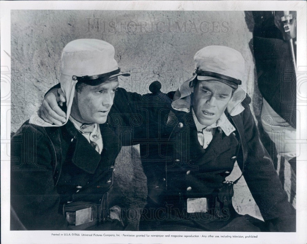 1966 Actors Guy Stockwell &amp; Doug McClure Press Photo - Historic Images
