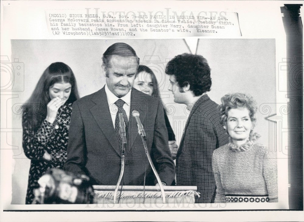 1972 Senator George McGovern Press Photo - Historic Images