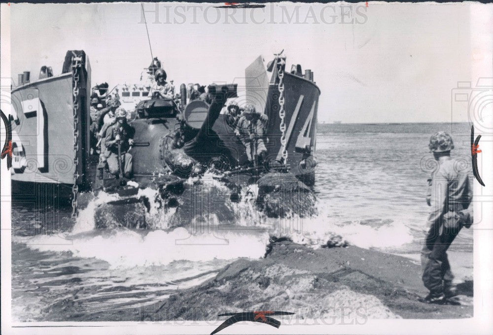 1958 US Marines in Dikili Turkey Press Photo - Historic Images