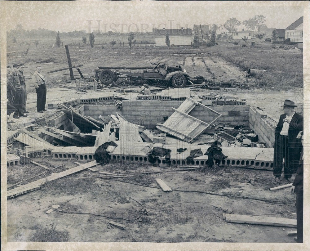 1946 Windsor Canada Tornado Press Photo - Historic Images