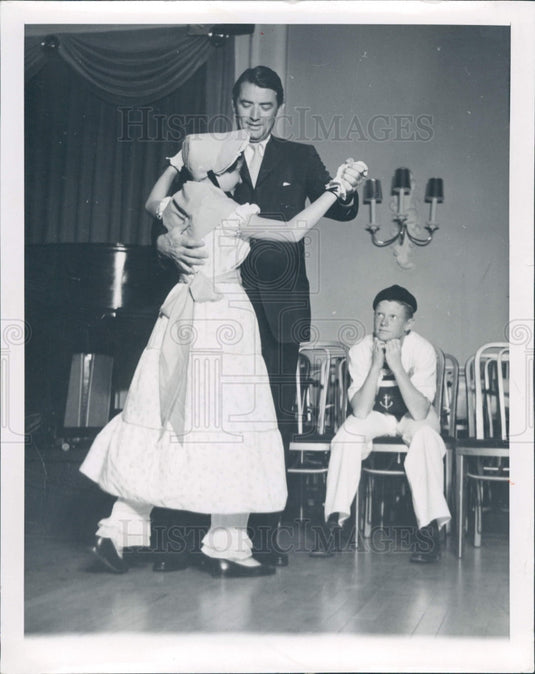 1956 Actor Gregory Peck Press Photo - Historic Images