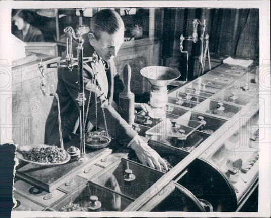 1937 London Tobacco Shop Press Photo - Historic Images