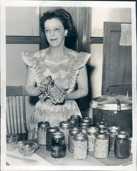 1944 Detroit Countess Cyril Tolstoi Press Photo - Historic Images