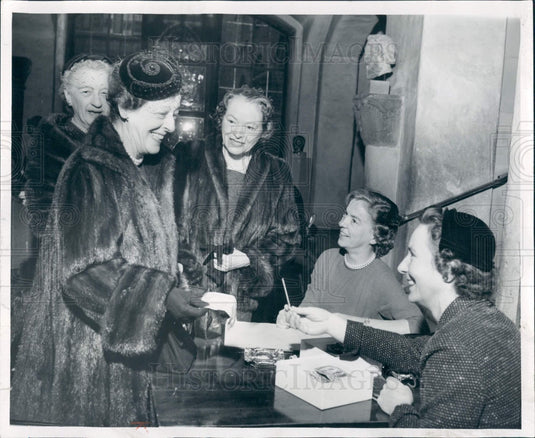 1955 Detroit Countess Cyril Tolstoi Press Photo - Historic Images