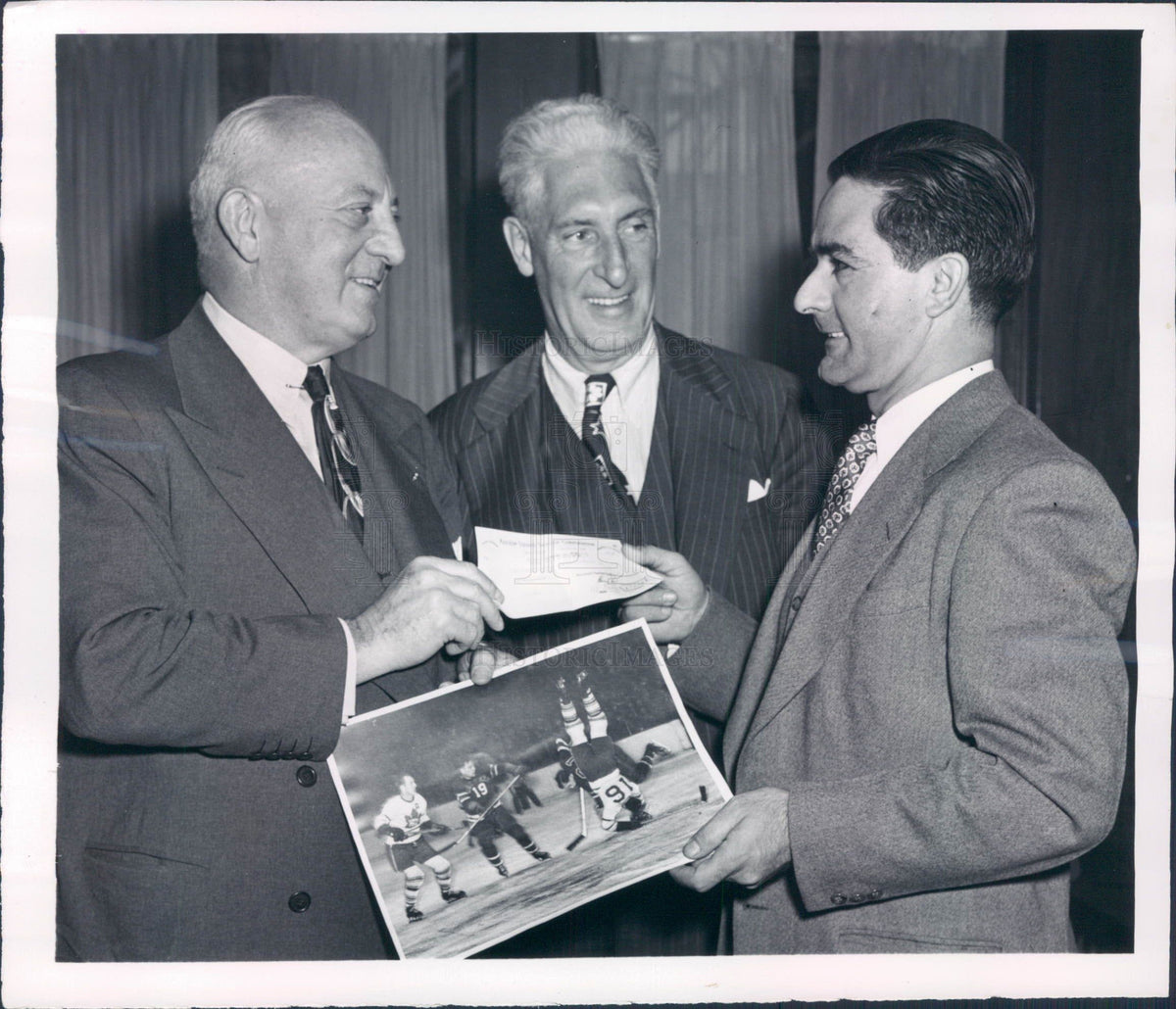 1948 Photographer Andy Lopez Gen Kilpatrick Press Photo - Historic Images