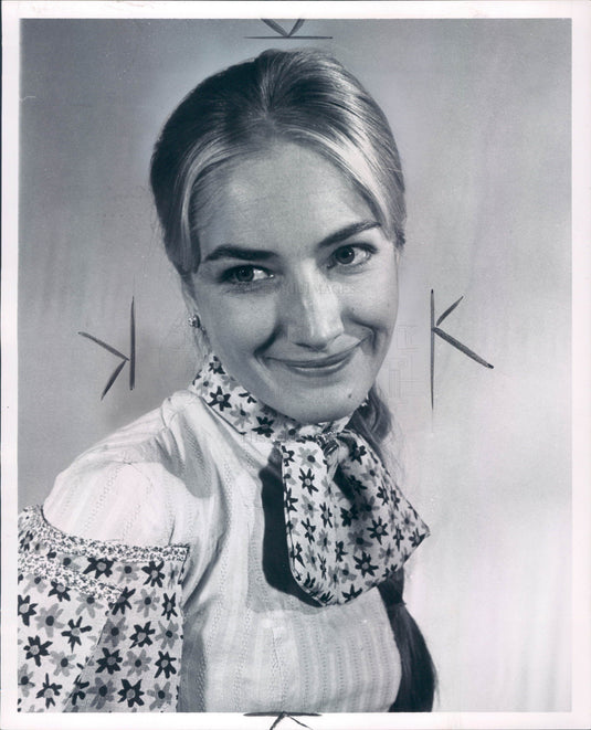 1963 Univ Detroit Actress Holly Hood Press Photo - Historic Images