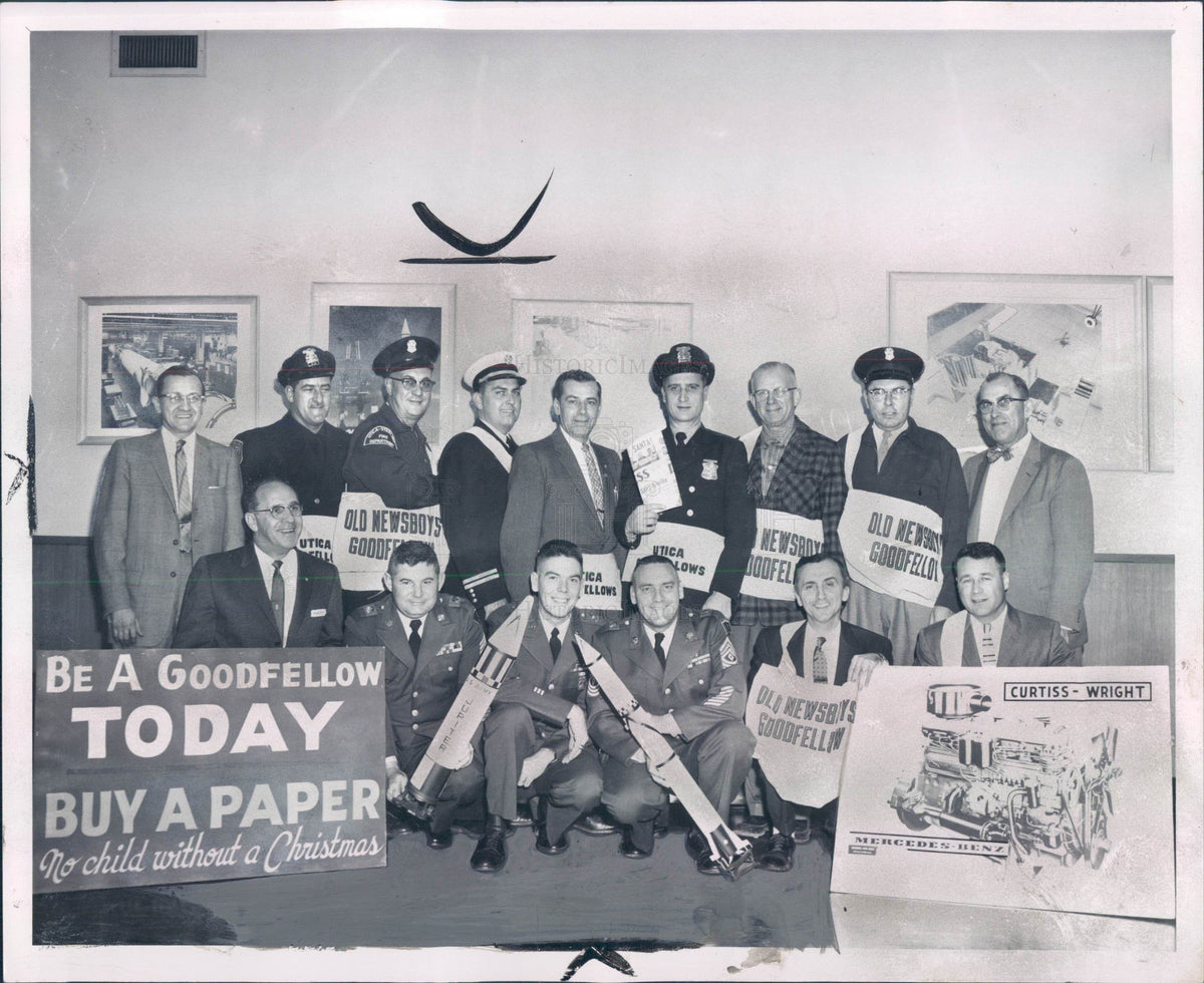 1958 Utica Michigan Goodfellows Press Photo - Historic Images