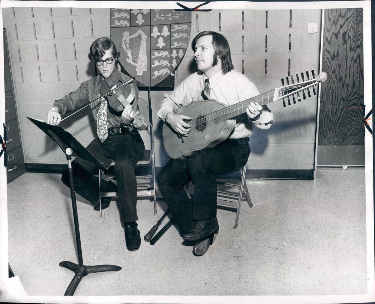 1972 Elizabethan Musical Instrument Pandora Press Photo - Historic Images