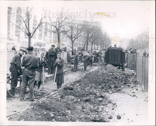 Undated Moscow Russia Street Repair Press Photo - Historic Images