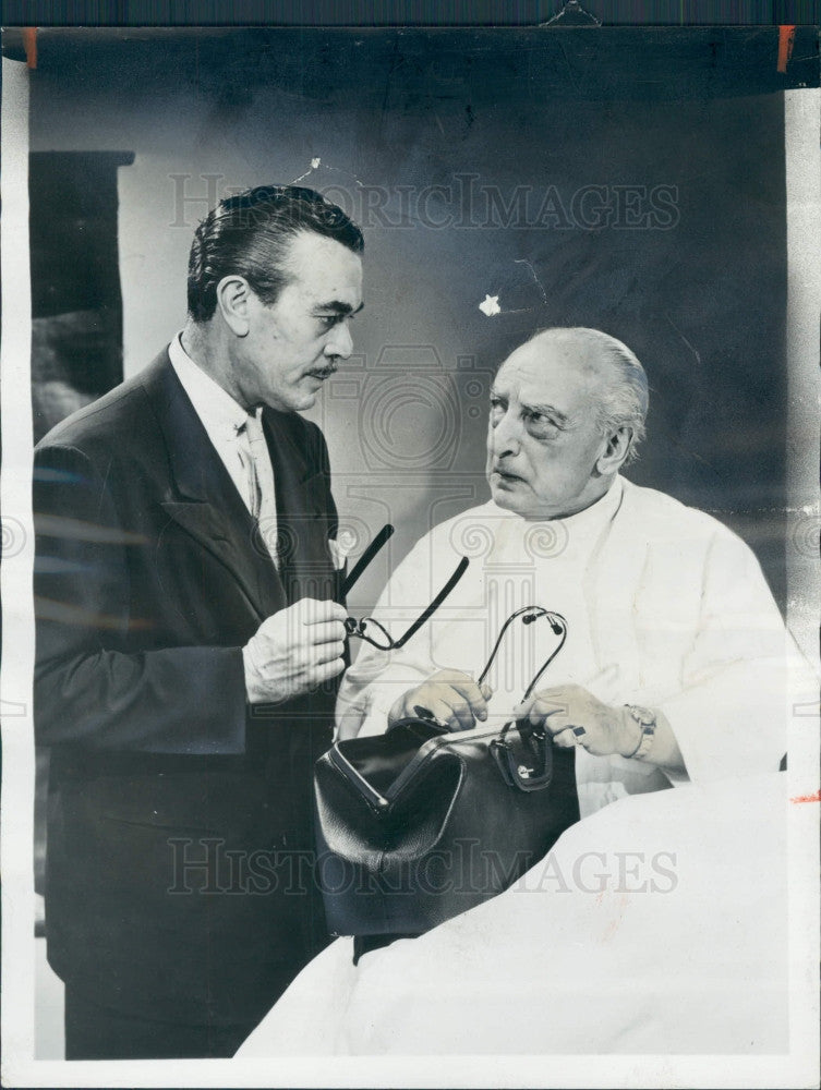 1951 Actor Melville Ruick &amp; William Podmore Press Photo - Historic Images