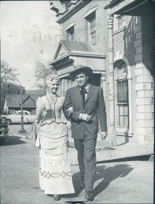 1955 Actor Marilyn Maxwell & John Bromfield Press Photo - Historic Images