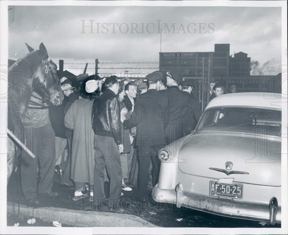 1954 Detroit Square D Strike Press Photo - Historic Images