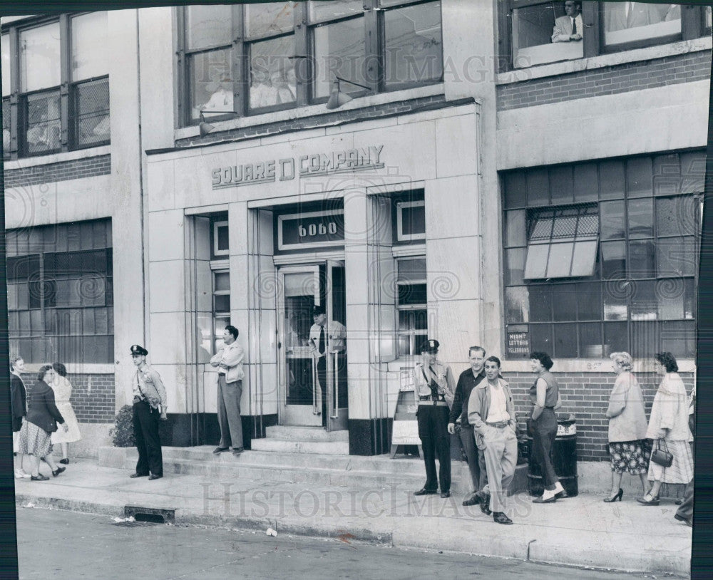 1954 Detroit Square D Strike Press Photo - Historic Images