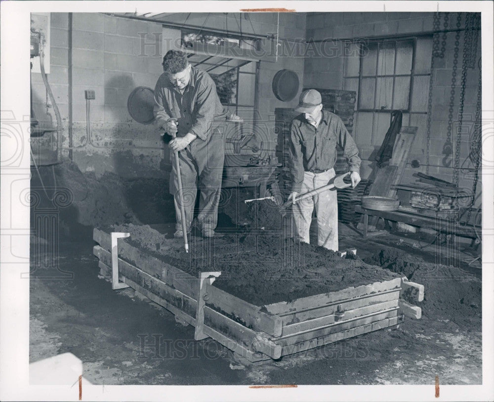 1948 Processing Bronze Press Photo - Historic Images