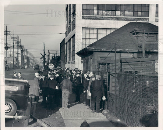 1938 Detroit UAW Dues Drive Briggs Plant Press Photo - Historic Images