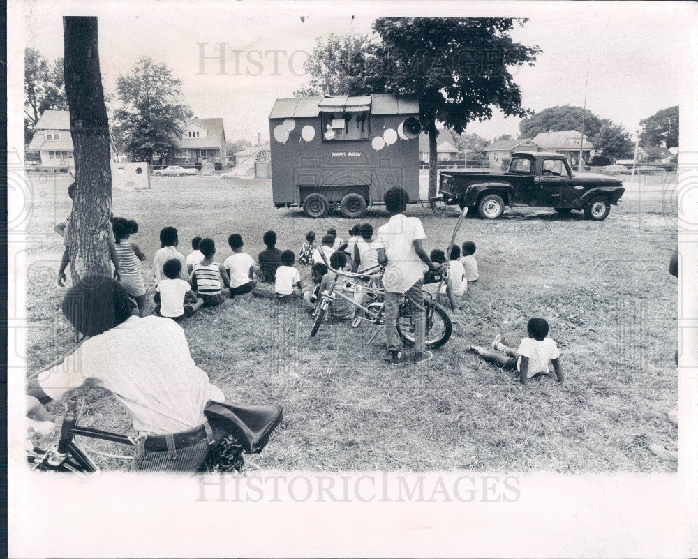 1973 Detroit Puppet Wagon Yaksich Press Photo - Historic Images