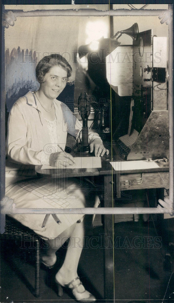1927 Ontario CKLW Editor Myrtle Labitt Press Photo - Historic Images