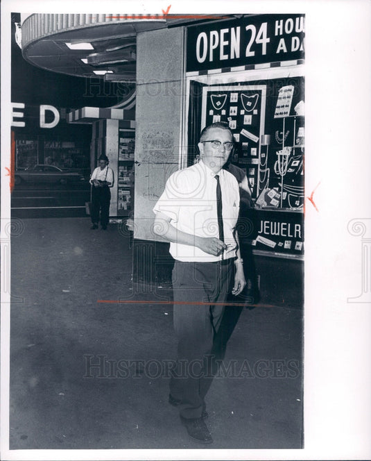 1967 Detroit Kinsel's Drugs Press Photo - Historic Images
