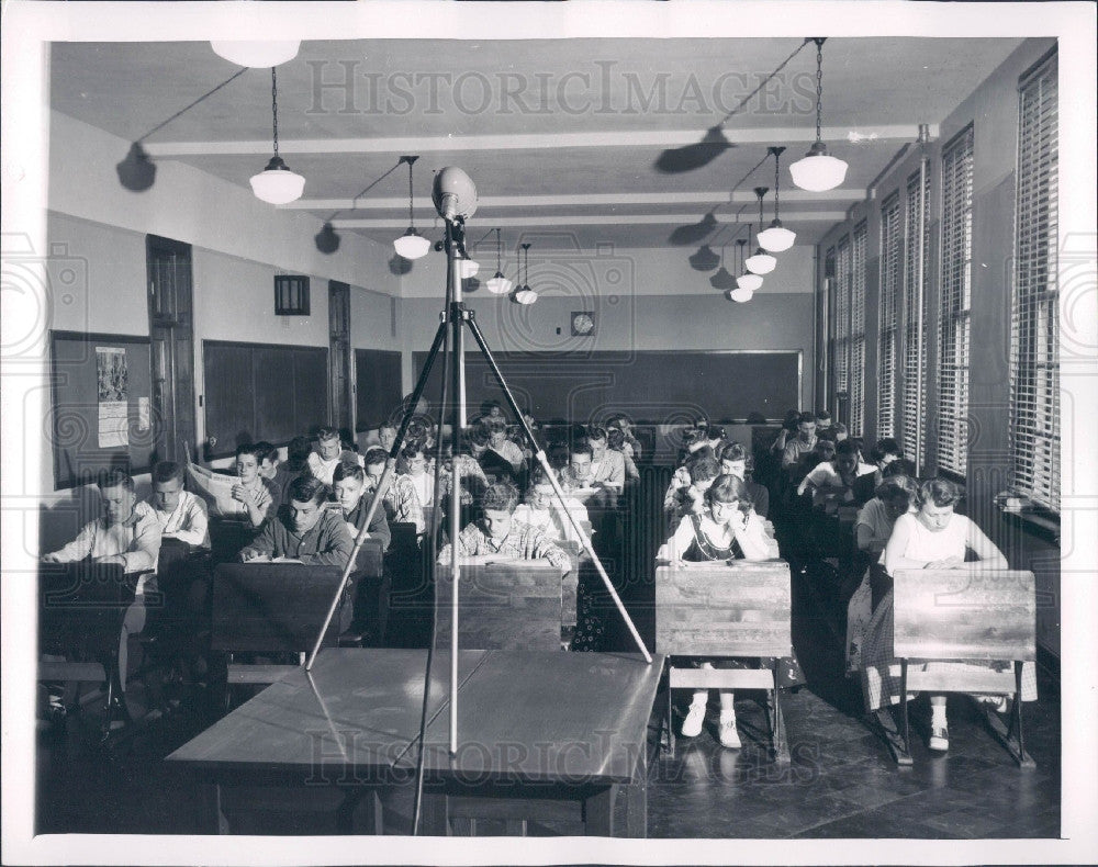 1956 New London WI CCTV Monitors Study Hall Press Photo - Historic Images