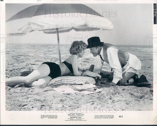 1962 Actors Terry Thomas & Celeste Holm Press Photo - Historic Images