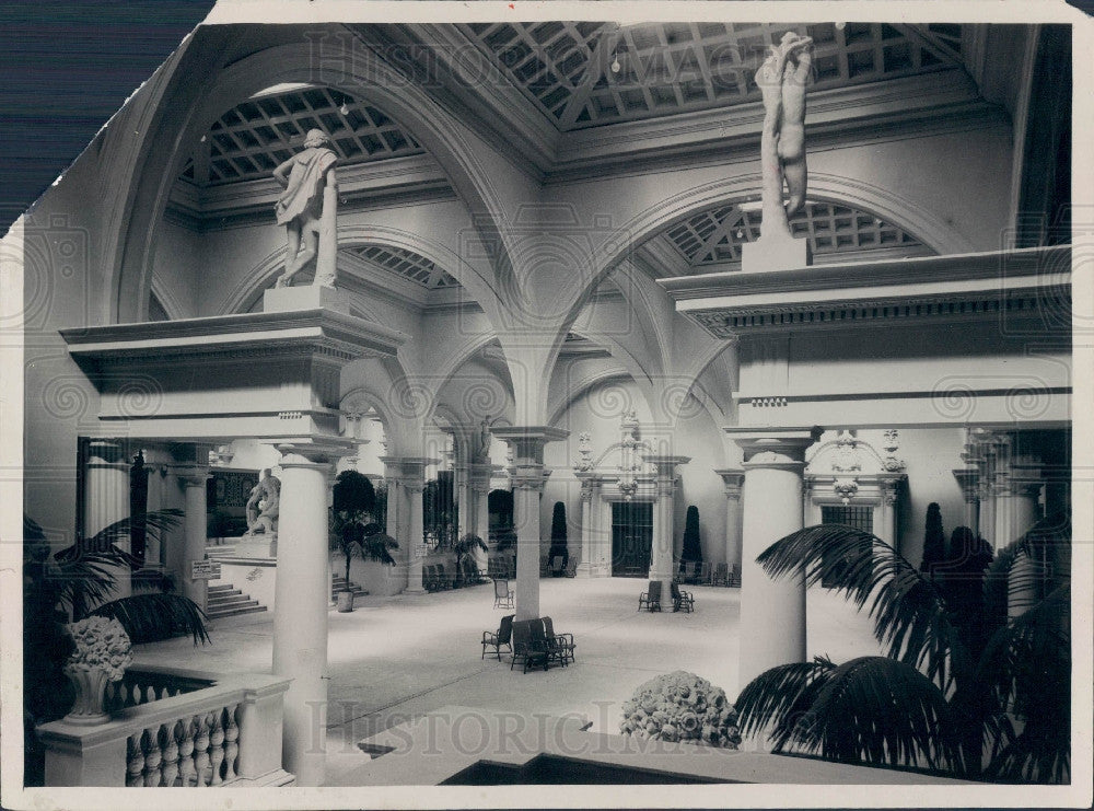 1929 Barcelona Spain Queen Victoria Palace Press Photo - Historic Images