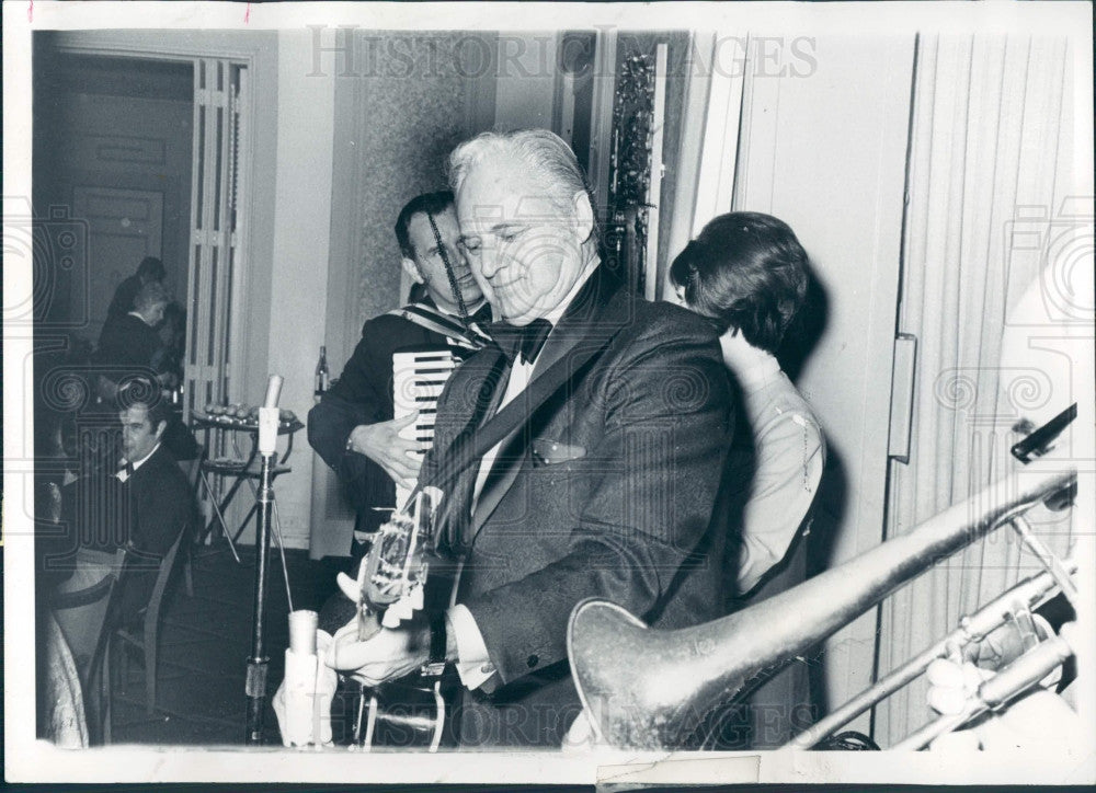 1971 Bandleader Jack Qualey Press Photo - Historic Images