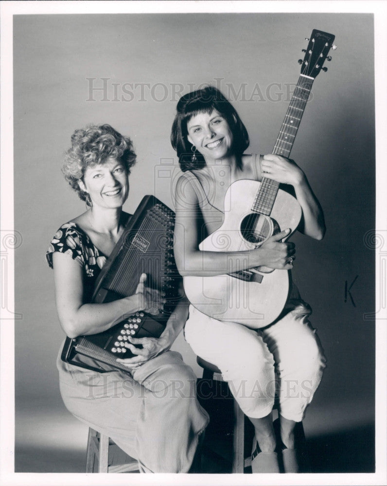 1992 Children&#39;s Performers The Song Sisters Press Photo - Historic Images