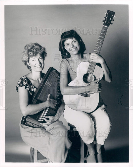 1992 Children's Performers The Song Sisters Press Photo - Historic Images