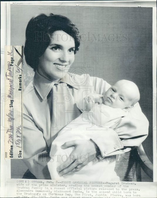 1974 Canada Margaret Trudeau Wife PM Press Photo - Historic Images